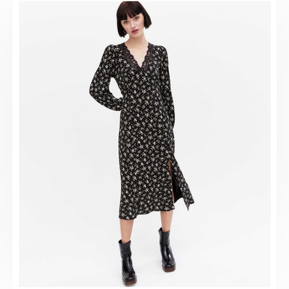 New Look Black Floral V-Neck Dress
